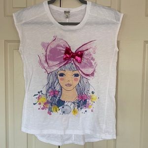 Ruum, girls size 14, NWT, White T Shirt, w/charming girls face and sequin bow